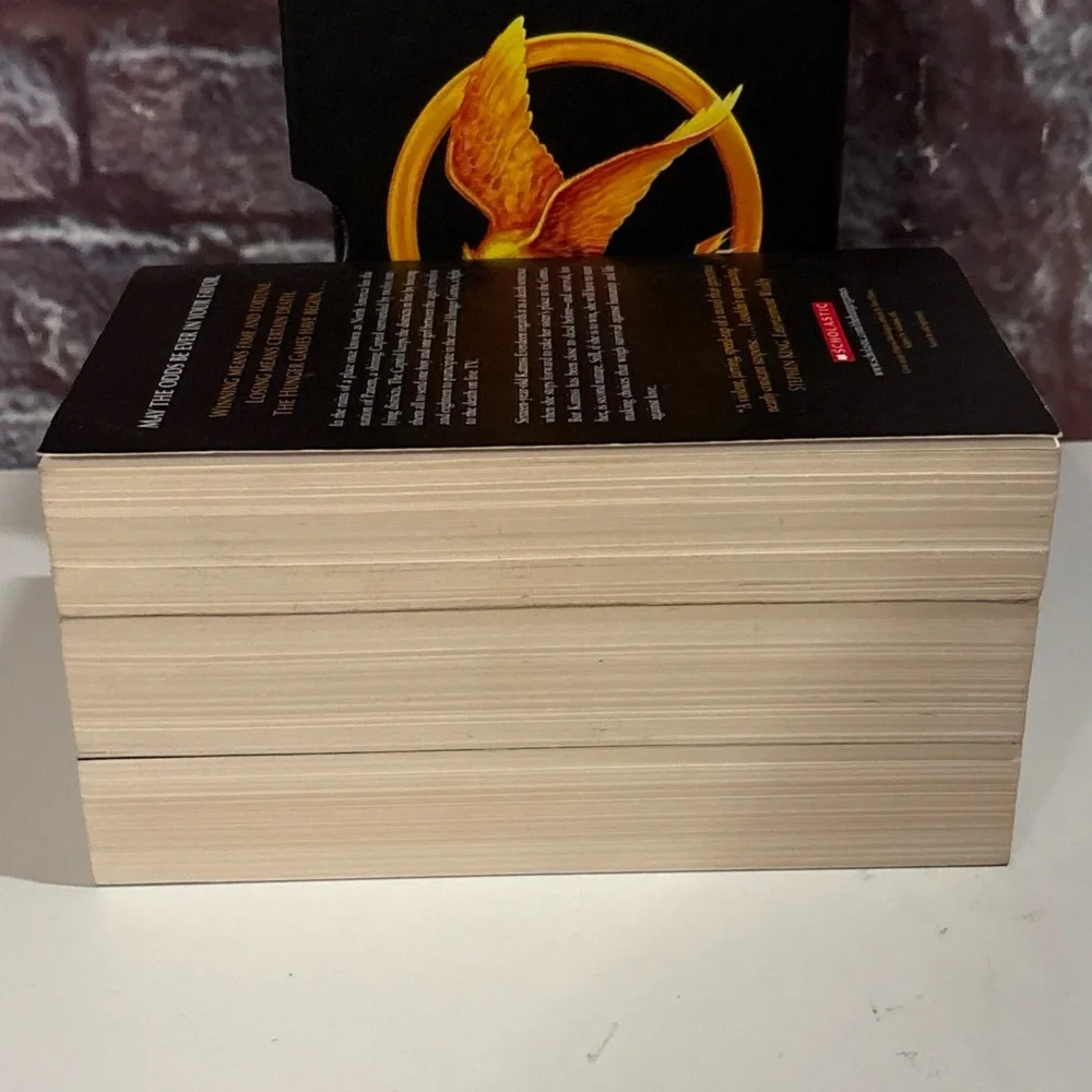 The Hunger Games Trilogy by Suzanne Collins  Paperback Box Set Of 3 Novels - Picture 12 of 16